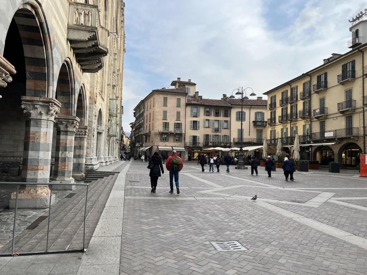 Appartamento Nel Centro Di Como Luaran gambar